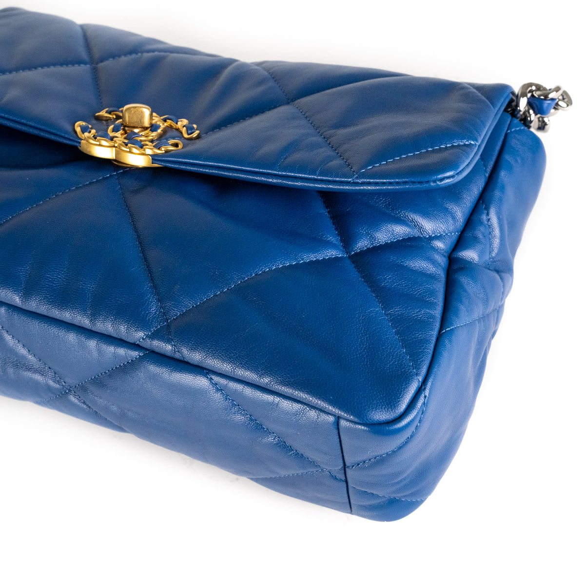 Chanel 19 Large Handbag - Fablle