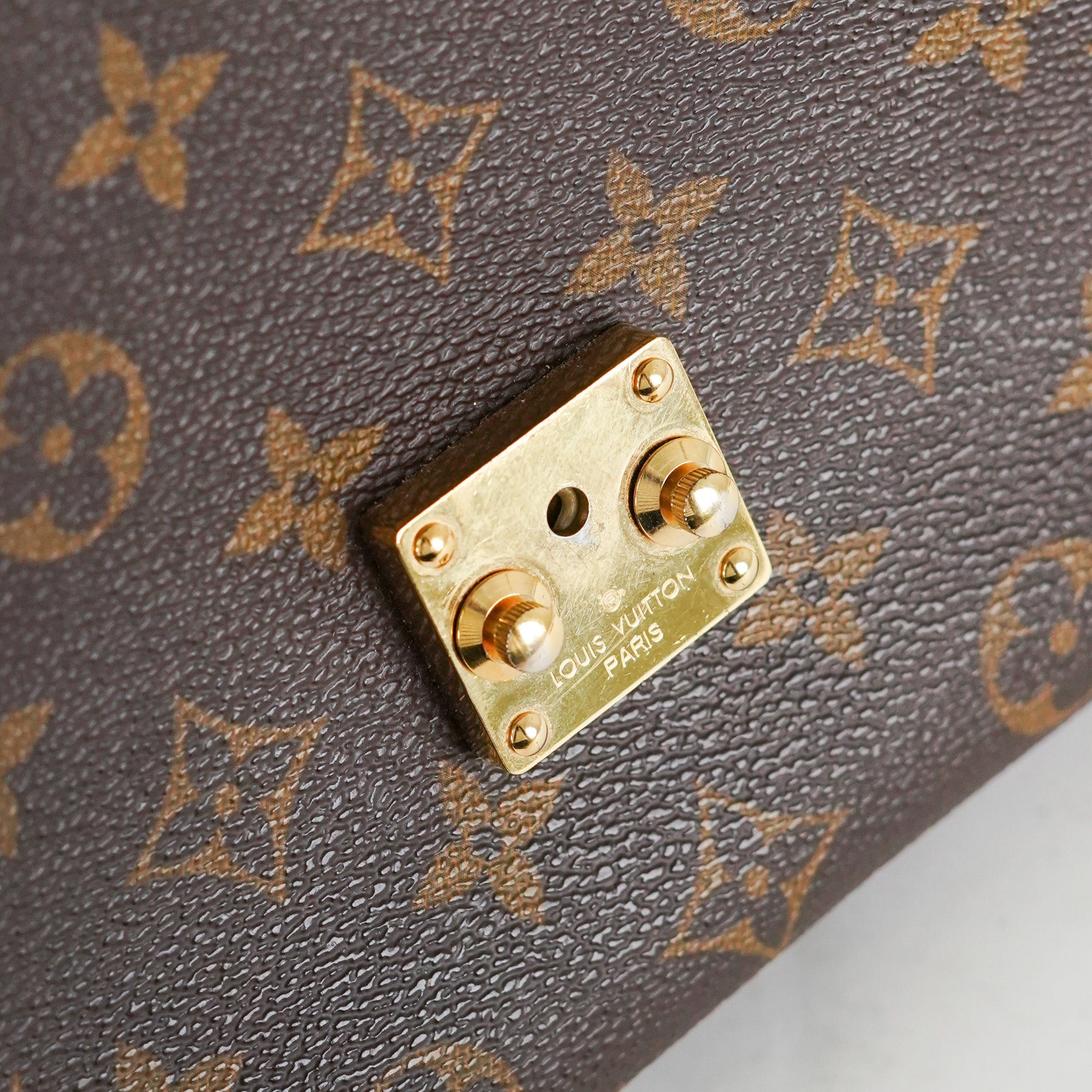 Louis Vuitton Pochette Metis Monogram - THE PURSE AFFAIR