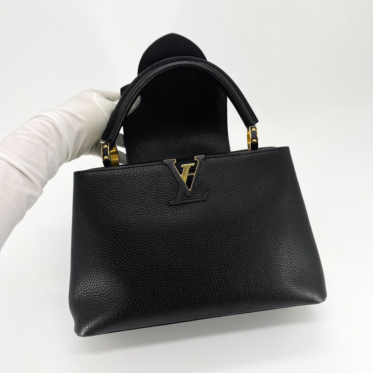 Louis Vuitton Capucines PM Black - Luxury Helsinki