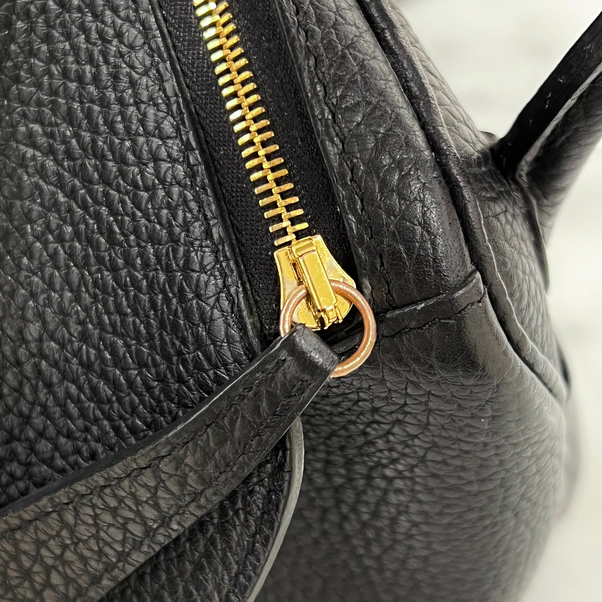 Lindy leather handbag Hermès Black in Leather - 32766861
