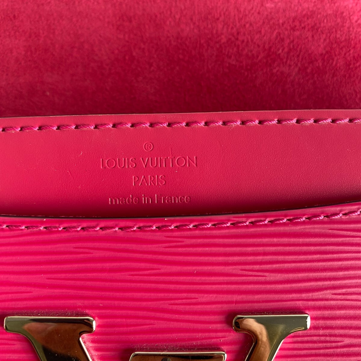Louis Vuitton Epi Louise PM - Pink Clutches, Handbags - LOU801768