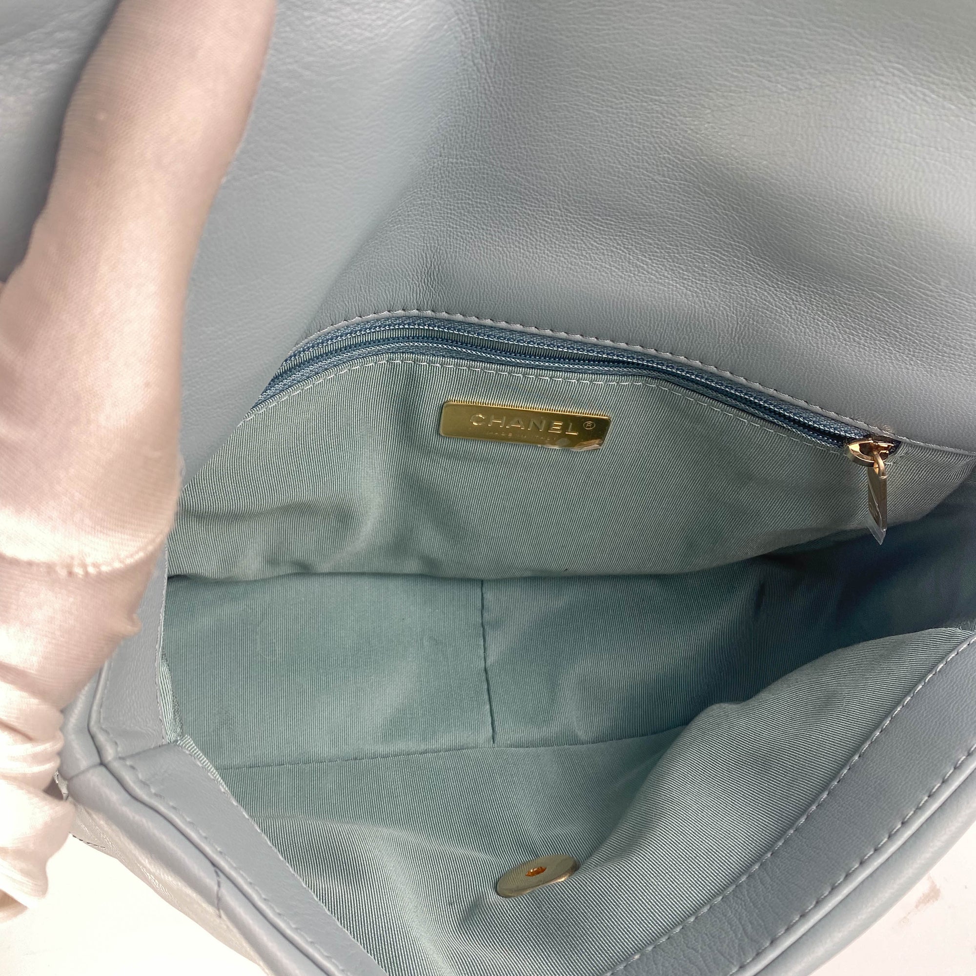 Chanel 19 leather handbag Chanel Grey in Leather - 24389949