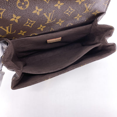Authentic Louis Vuitton Pochette Metis (Made In France) – Luxe Touch Luxury  Resale