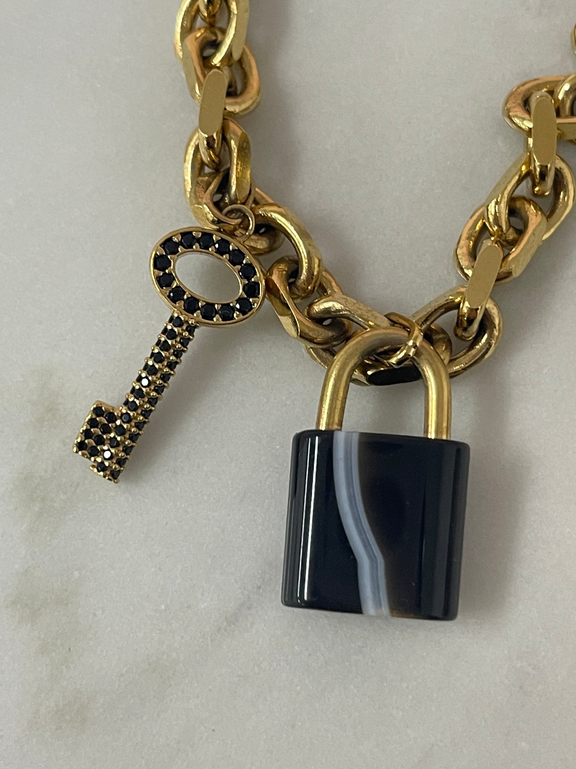 Authentic LOUIS VUITTON Monogram Brassle LV padlock 17cm M8275F Bracelet  #26