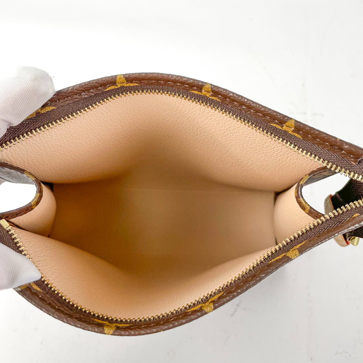 Louis Vuitton Toiletry 26 Zip Pouch in Monogram - SOLD