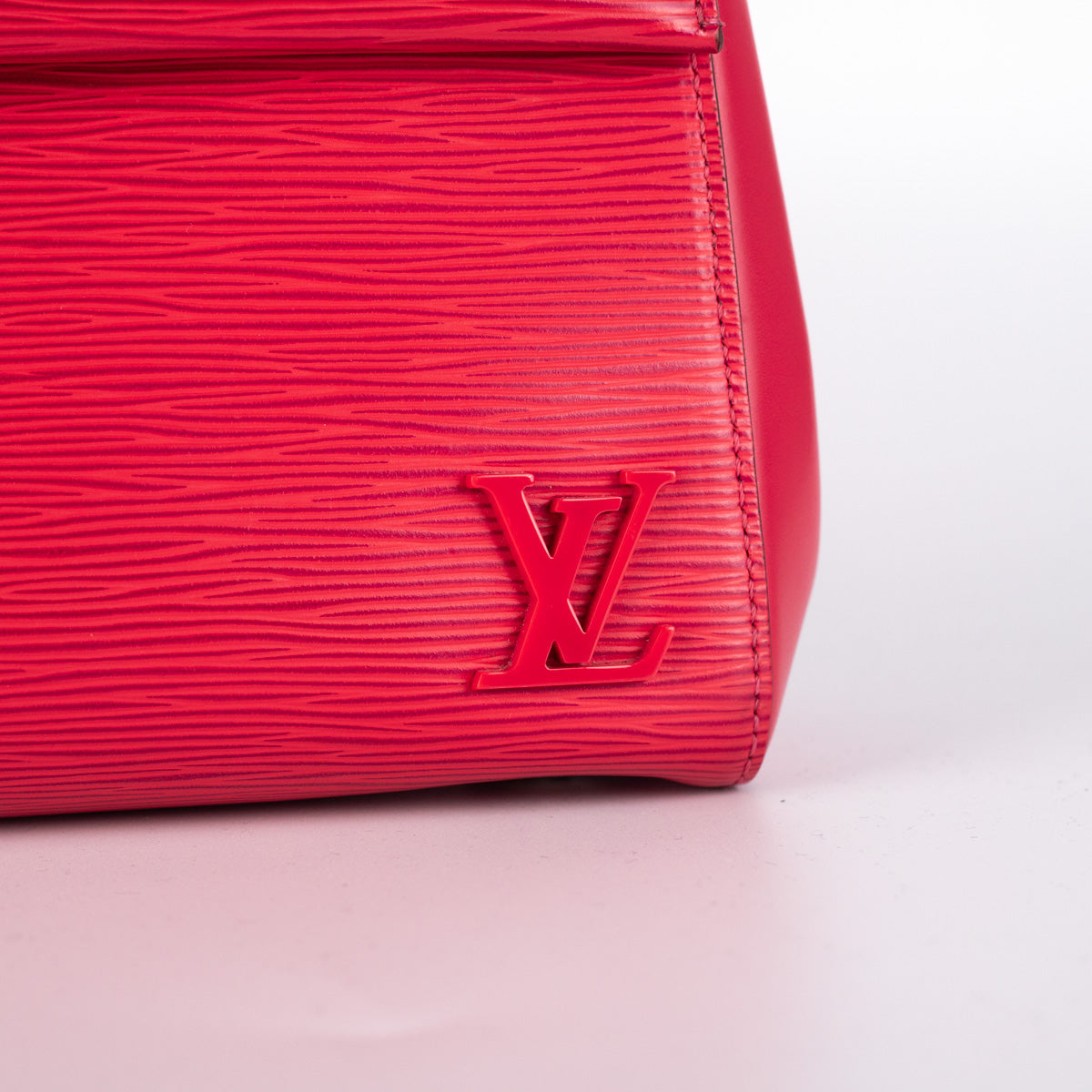 Louis Vuitton Cluny BB: First Impressions - Chase Amie