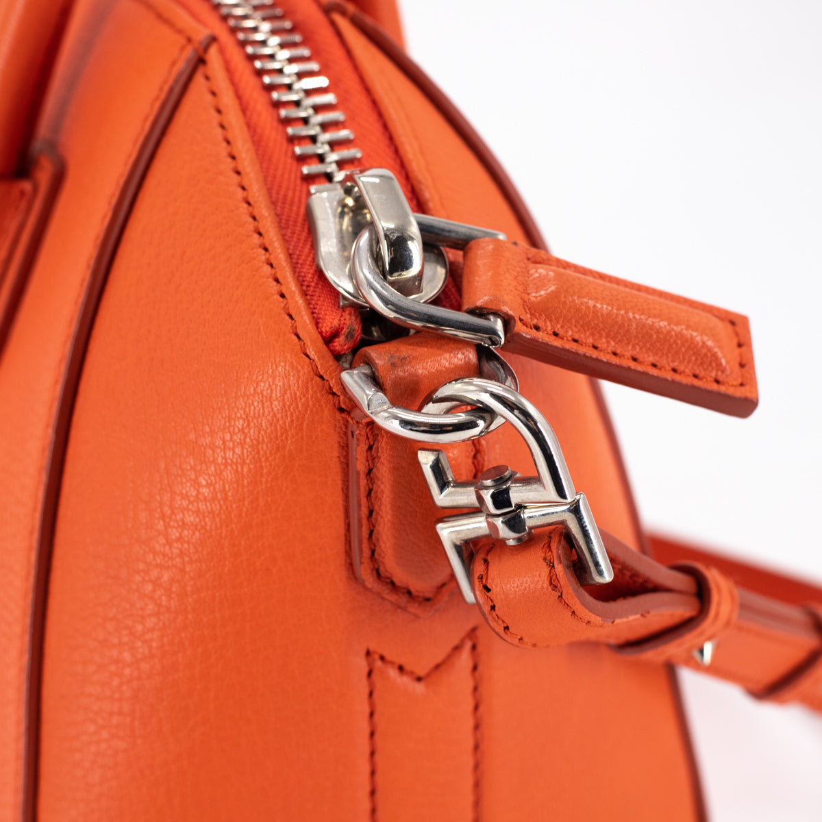 Givenchy Antigona Bag Leather Small Orange 2304993