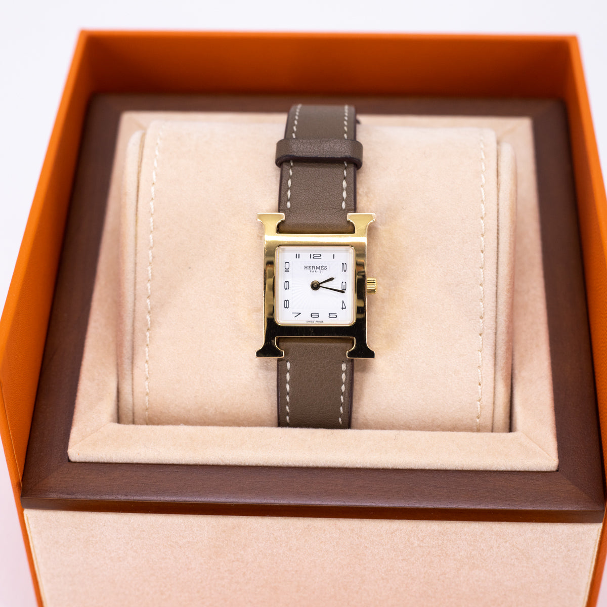 Change It Up: Hermes Heure H Watch Case Sizes, Bracelet Types & More -  Academy by FASHIONPHILE