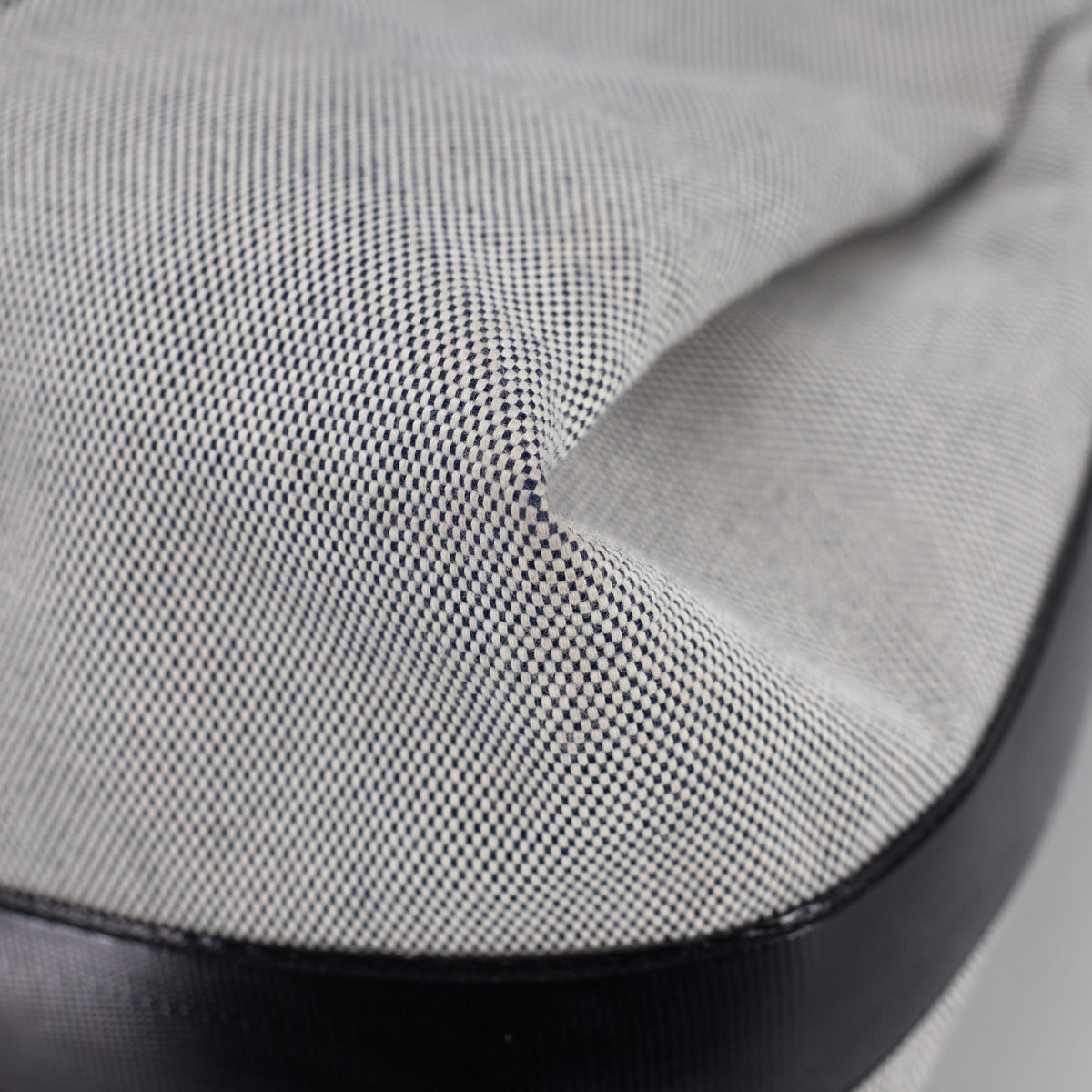 Voyager cloth satchel Louis Vuitton Grey in Cloth - 33421622