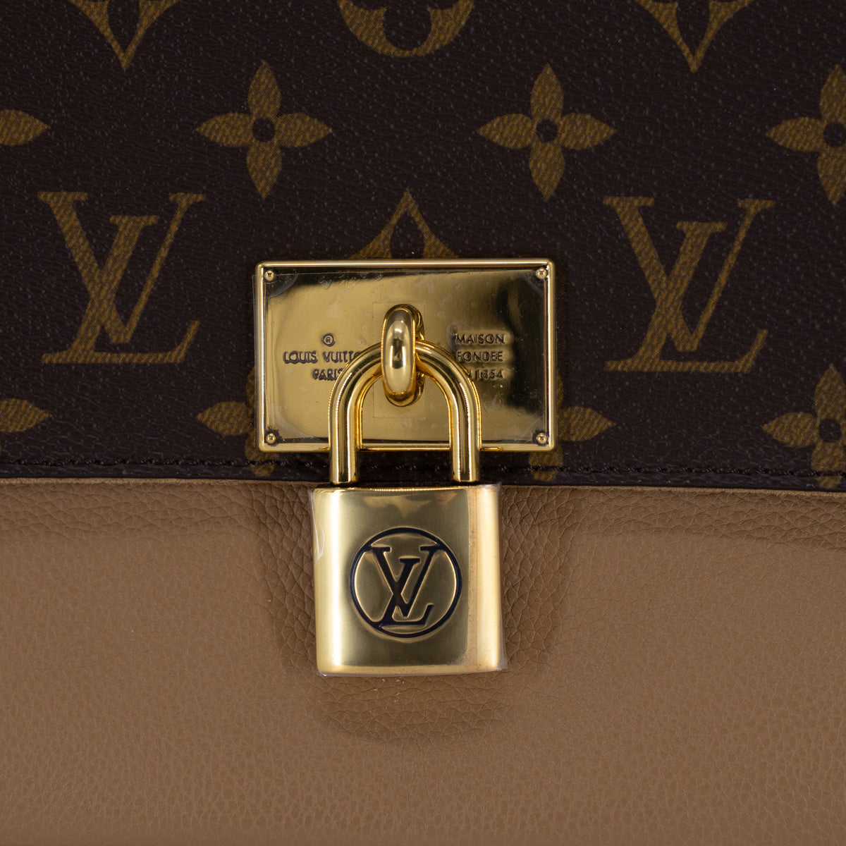 Louis Vuitton Vuitton Monogram Marignan Sesame 