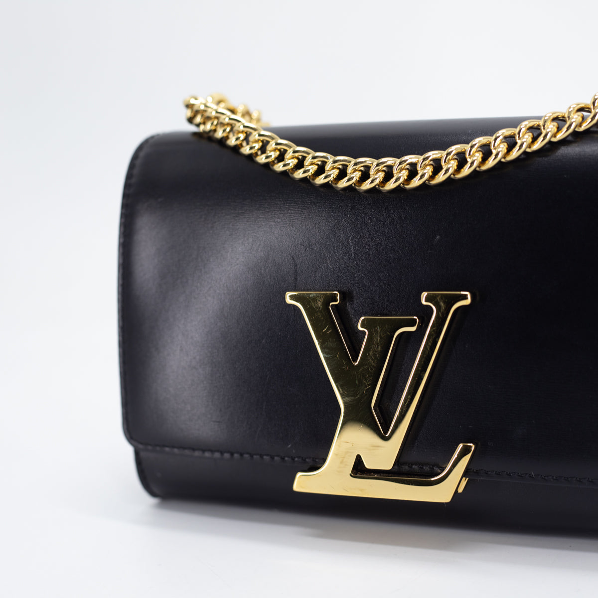 Louis Vuitton Beige Patent Leather Chain Louise MM Bag at 1stDibs  louis  vuitton chain louise mm louis vuitton patent leather clutch louis vuitton  beige bag with gold chain