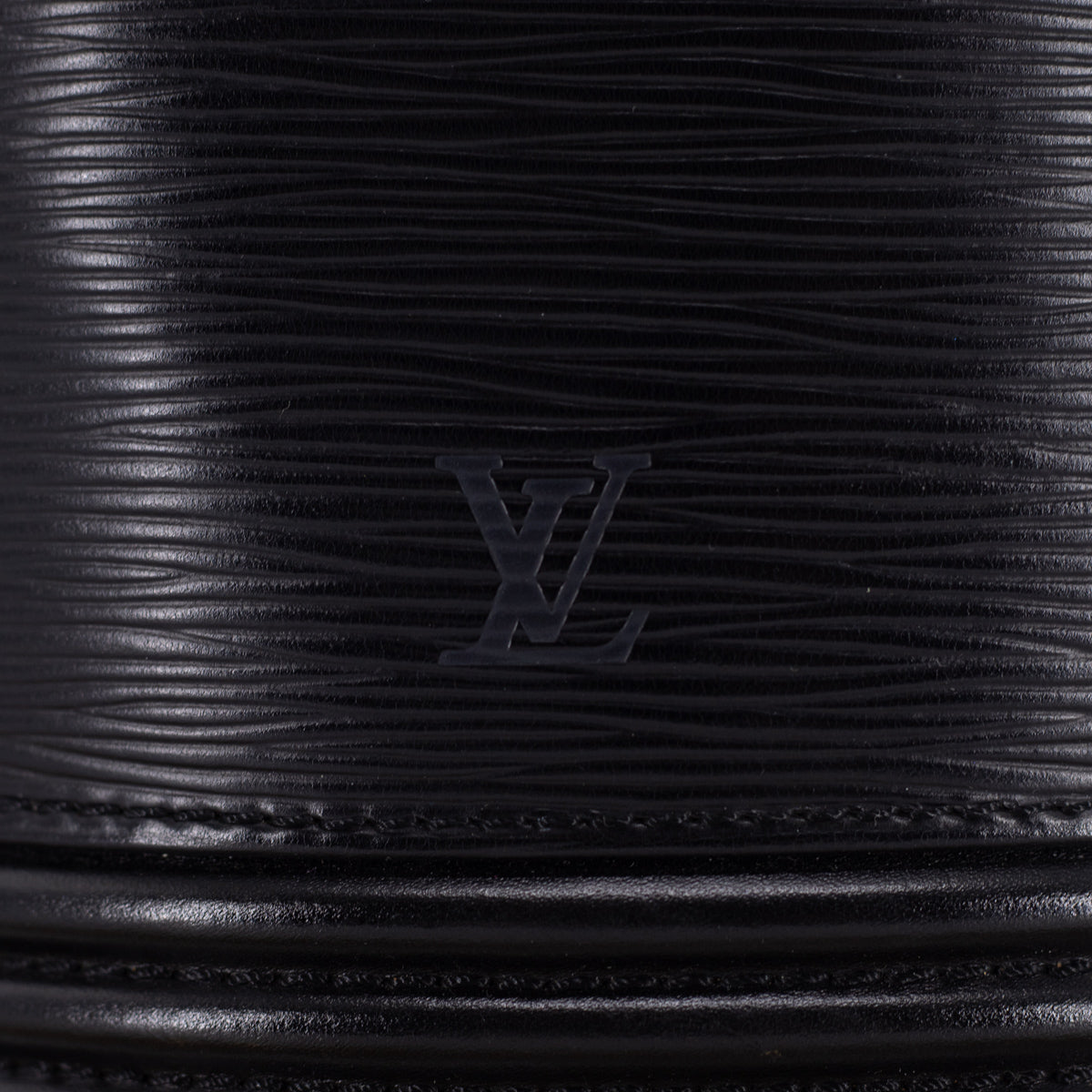 Bucket cloth handbag Louis Vuitton Black in Fabric - 17219505