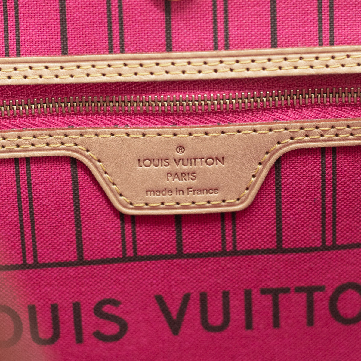Preloved Louis Vuitton Monogram Neverfull GM Pouch with Hot Pink Inter –  KimmieBBags LLC