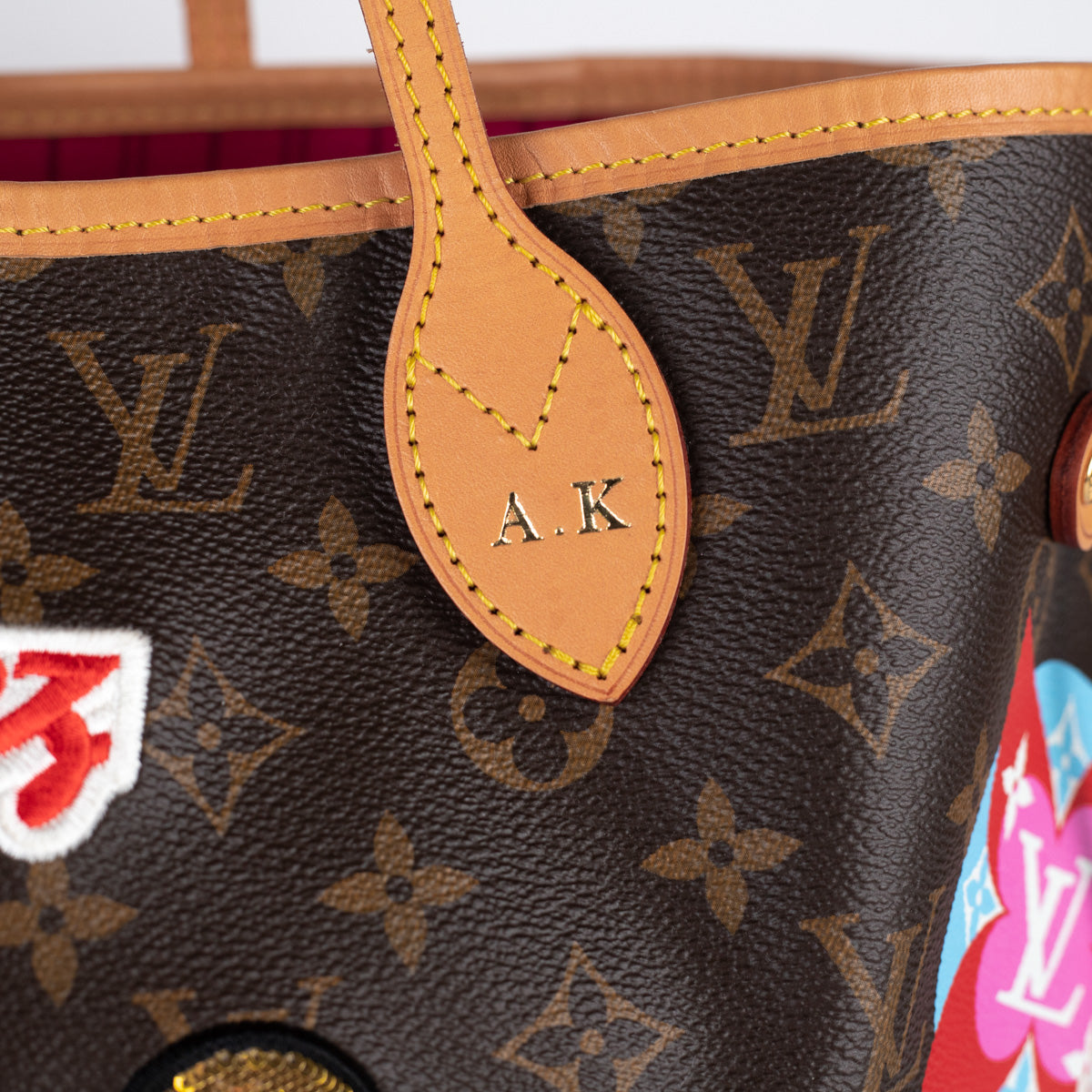 Louis Vuitton – Neverfull MM Epi Patches with Pochette – Queen Station