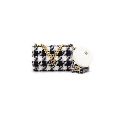 Chanel 19 tweed handbag Chanel Black in Tweed  10593104