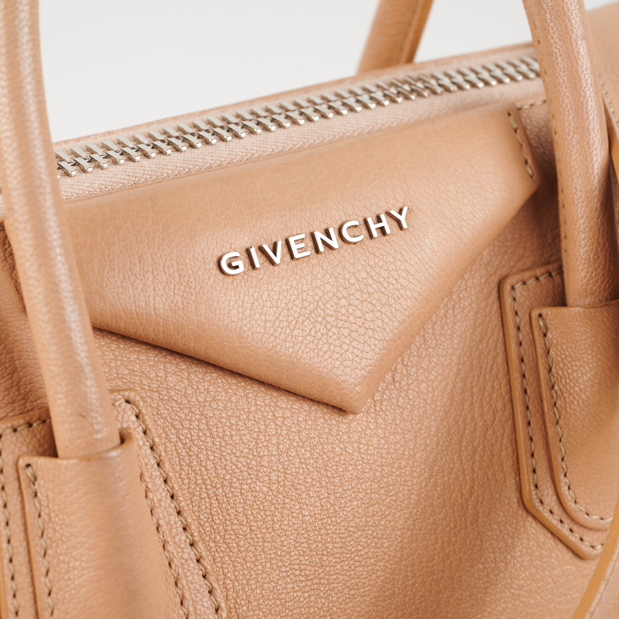 Givenchy vegan antigona clearance handbag