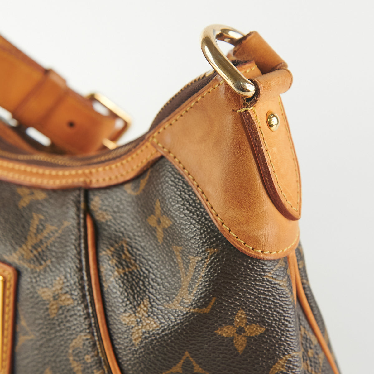 Louis Vuitton Thames GM Monogram - THE PURSE AFFAIR