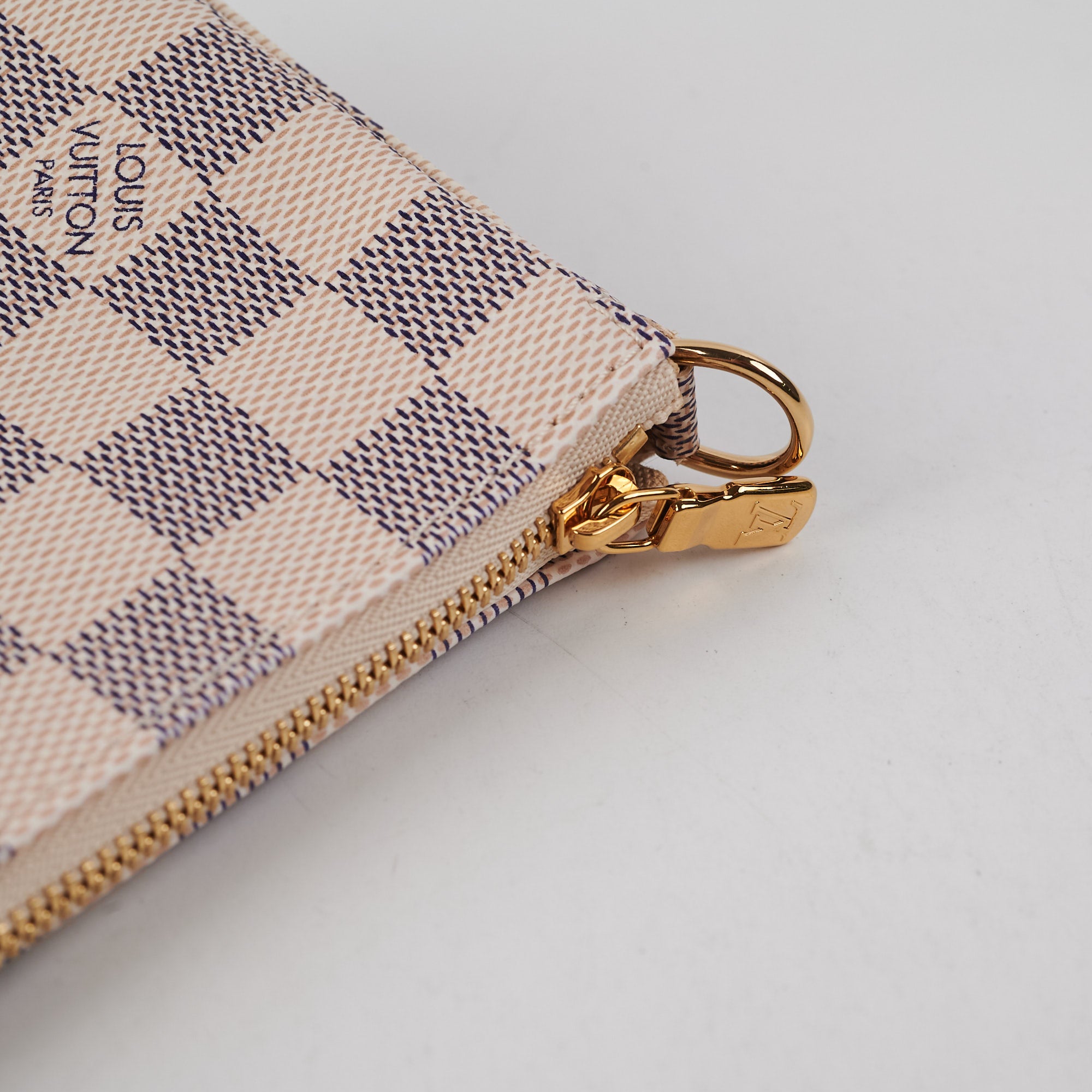 Louis vuitton gray online checkered bag