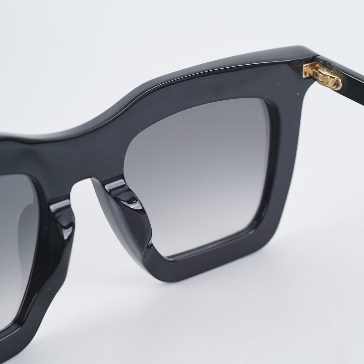 LOUIS VUITTON Acetate La Grande Bellezza Sunglasses Z1218E Dark Tortoise  1233795