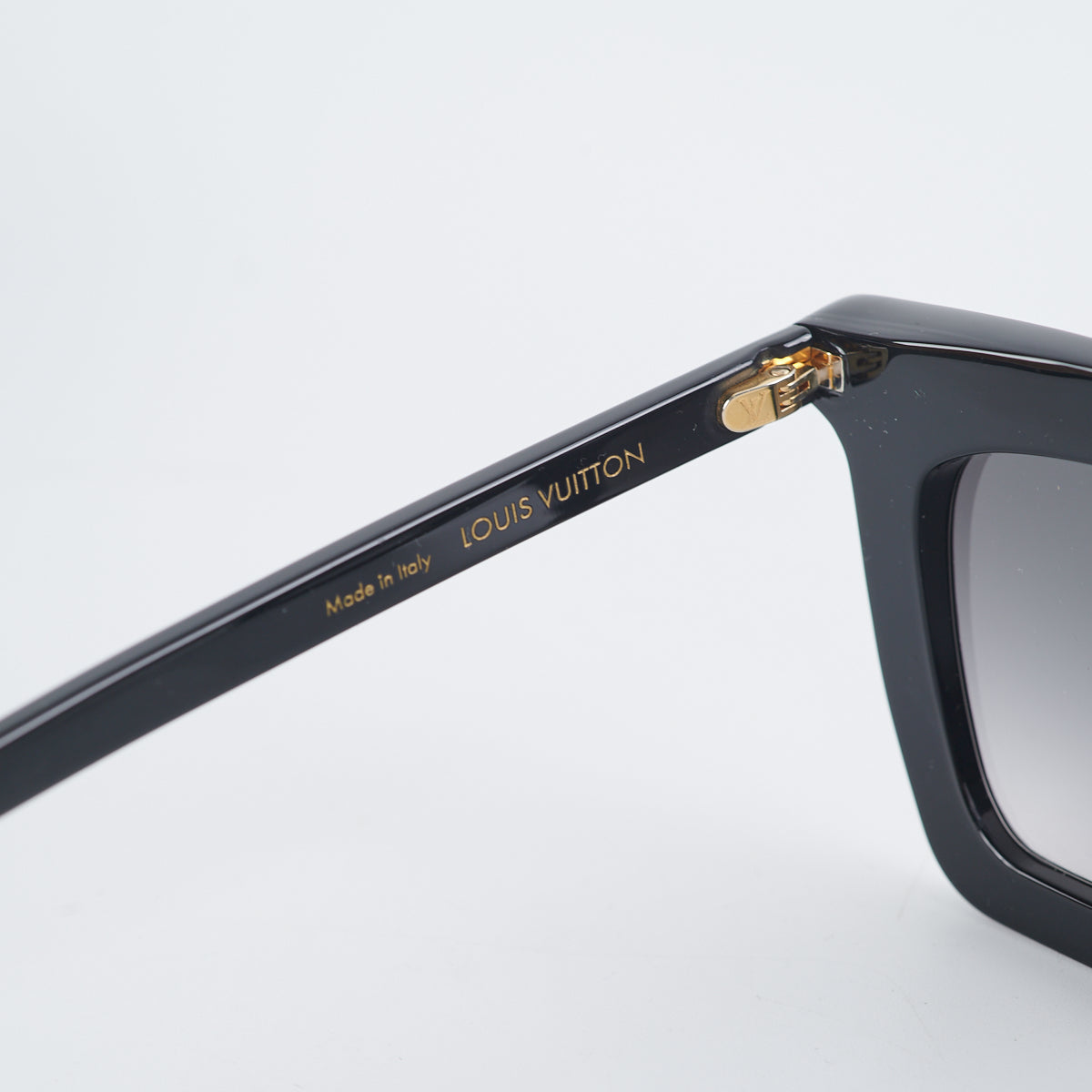 Louis Vuitton Black La Grande Bellezza Sunglasses ○ Labellov