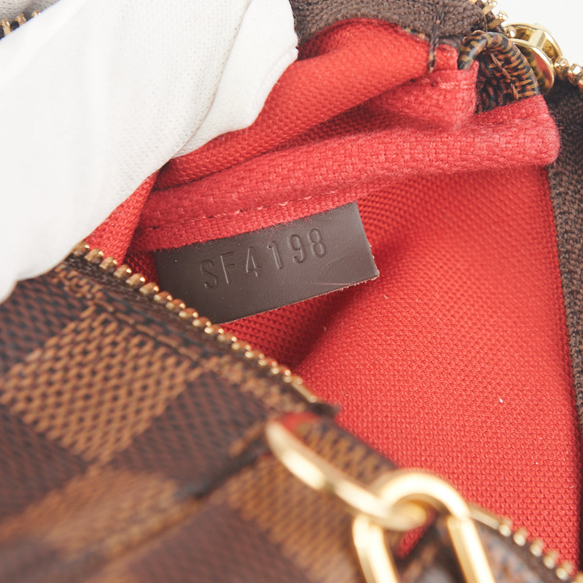 Louis Vuitton: MINI POCHETTE 😍 In Damier Ebene Canvas  Louis vuitton  handbags sale, Louis vuitton, Louis vuitton mini pochette
