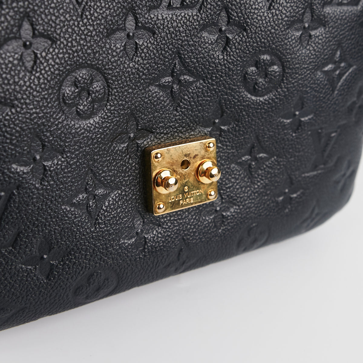 Louis Vuitton Black Monogram Empreinte Pochette Metis Bag – The Closet