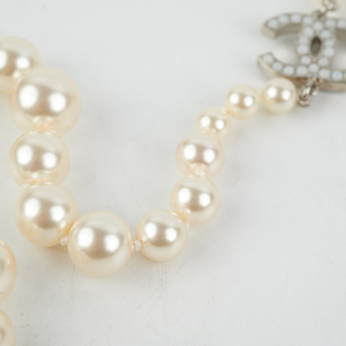 CHANEL Interlocking CC Pearl Necklace Crystal Spiral  Chelsea Vintage  Couture