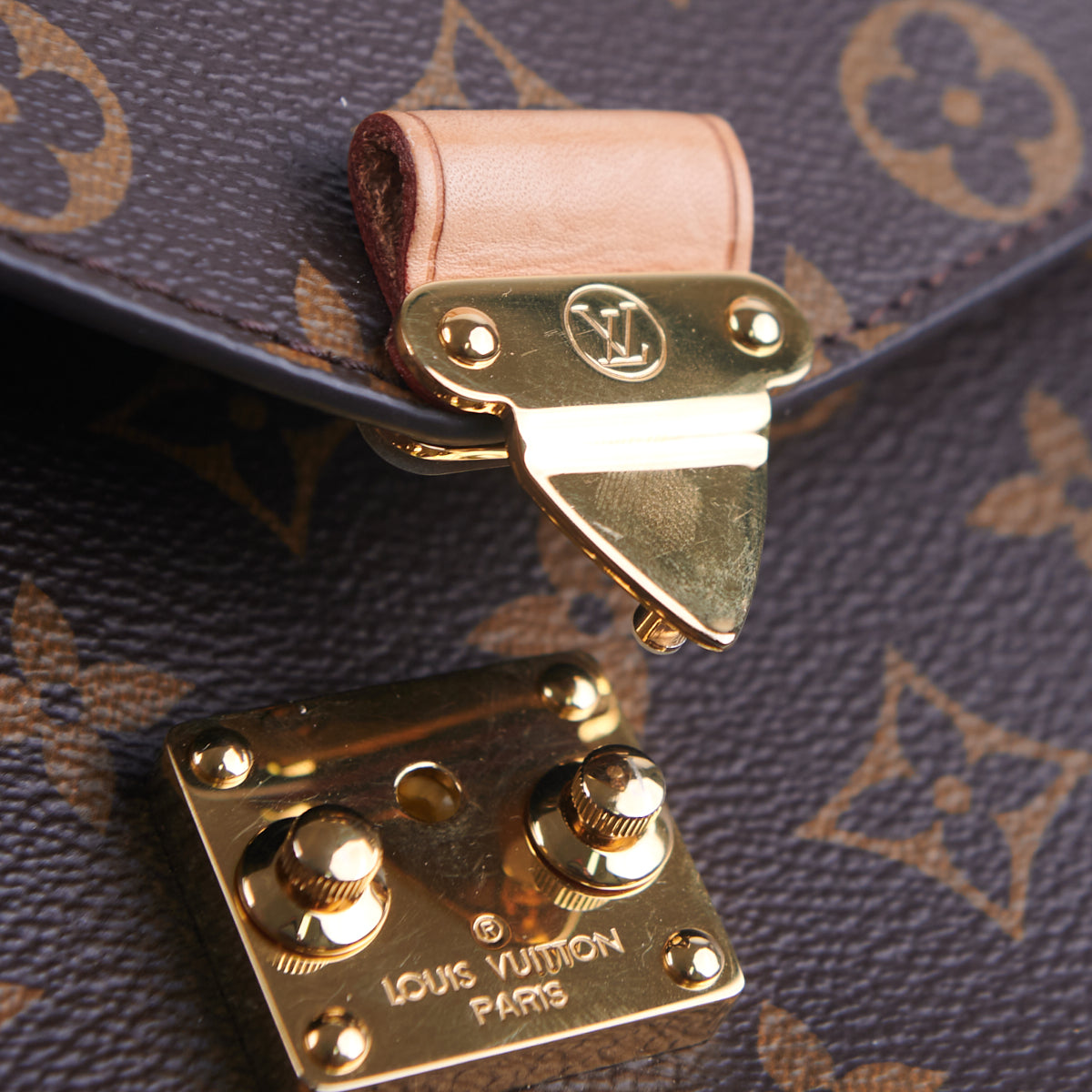 Louis Vuitton Pochette Metis Monogram - THE PURSE AFFAIR