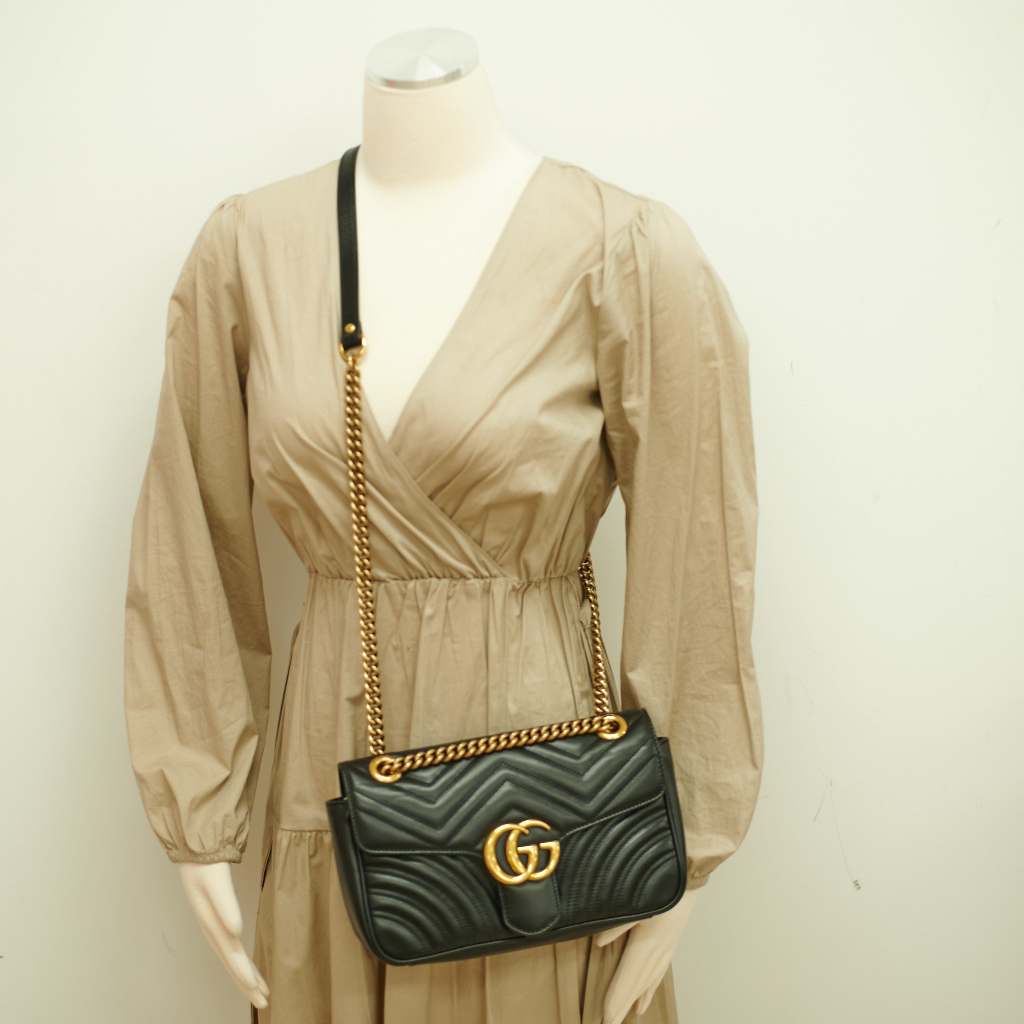 GUCCI Black GG Marmont Matelassé Small Bag – The Luxury Lady