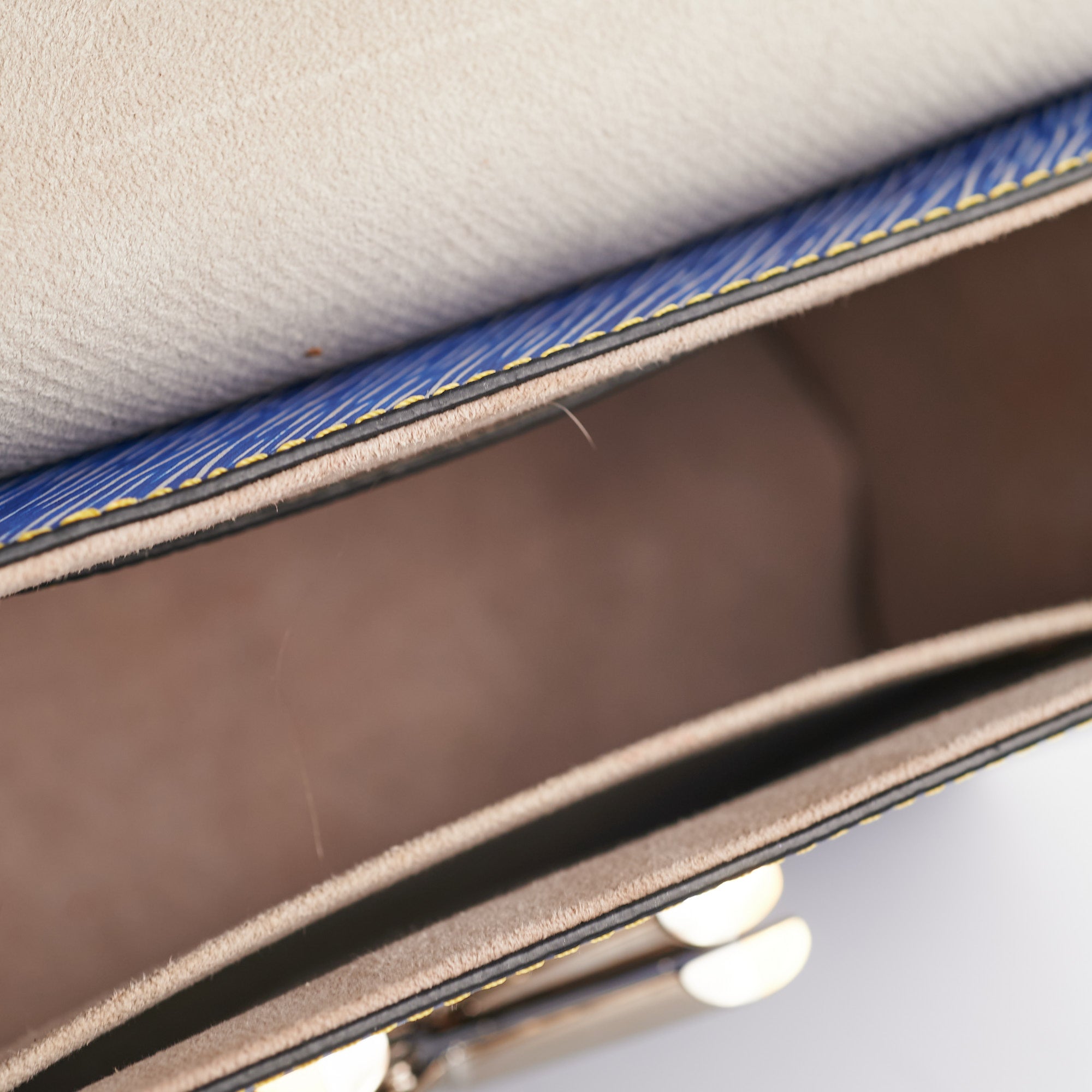 Louis Vuitton Twist WoC Blue Epi Leather ref.803024 - Joli Closet