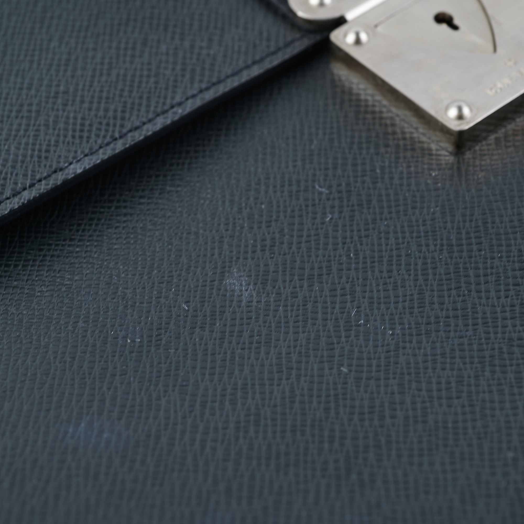 Louis Vuitton Vintage Taïga Laguito Briefcase - Black Briefcases, Bags -  LOU479566
