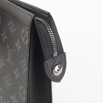 Louis Vuitton Pochette Voyage Taïga Leather Bag Silver Hardware – EliteLaza