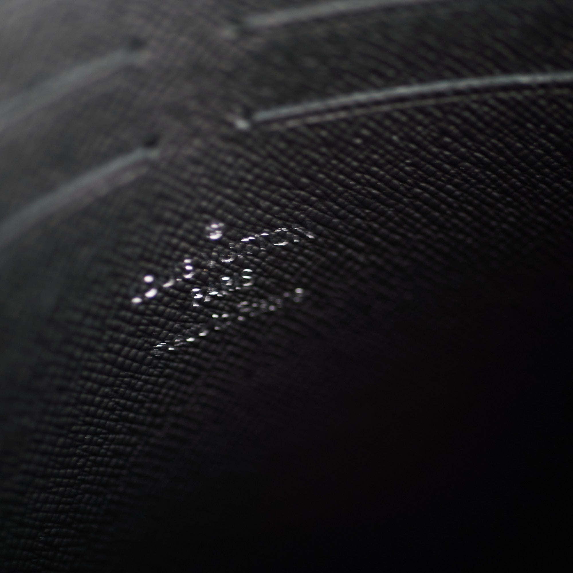 Louis Vuitton Pochette Voyage Taïga Leather Bag Silver Hardware – EliteLaza