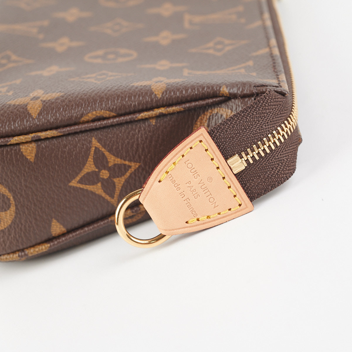 Louis Vuitton Pochette Accessoires Bag — UFO No More