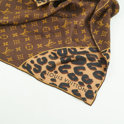 Sold' LOUIS VUITTON Brown Monogram Leopard Print Silk Twill Square Scarf  26 M72124 GC