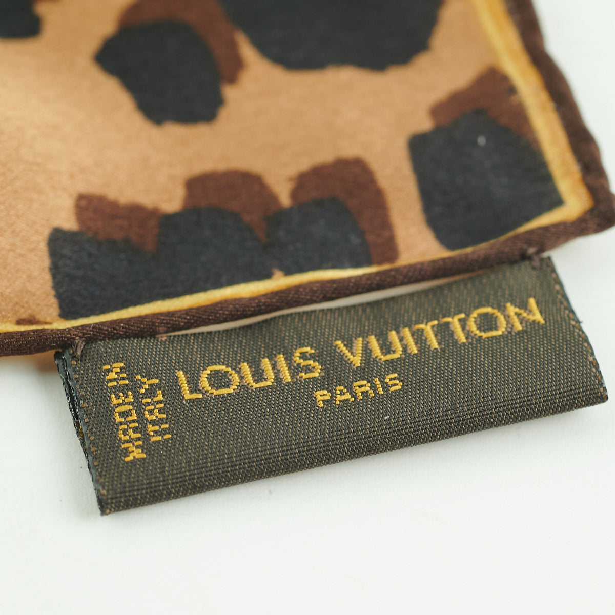 Louis Vuitton scarf monogram leopard 100% silk M72124 65 x 65 cm