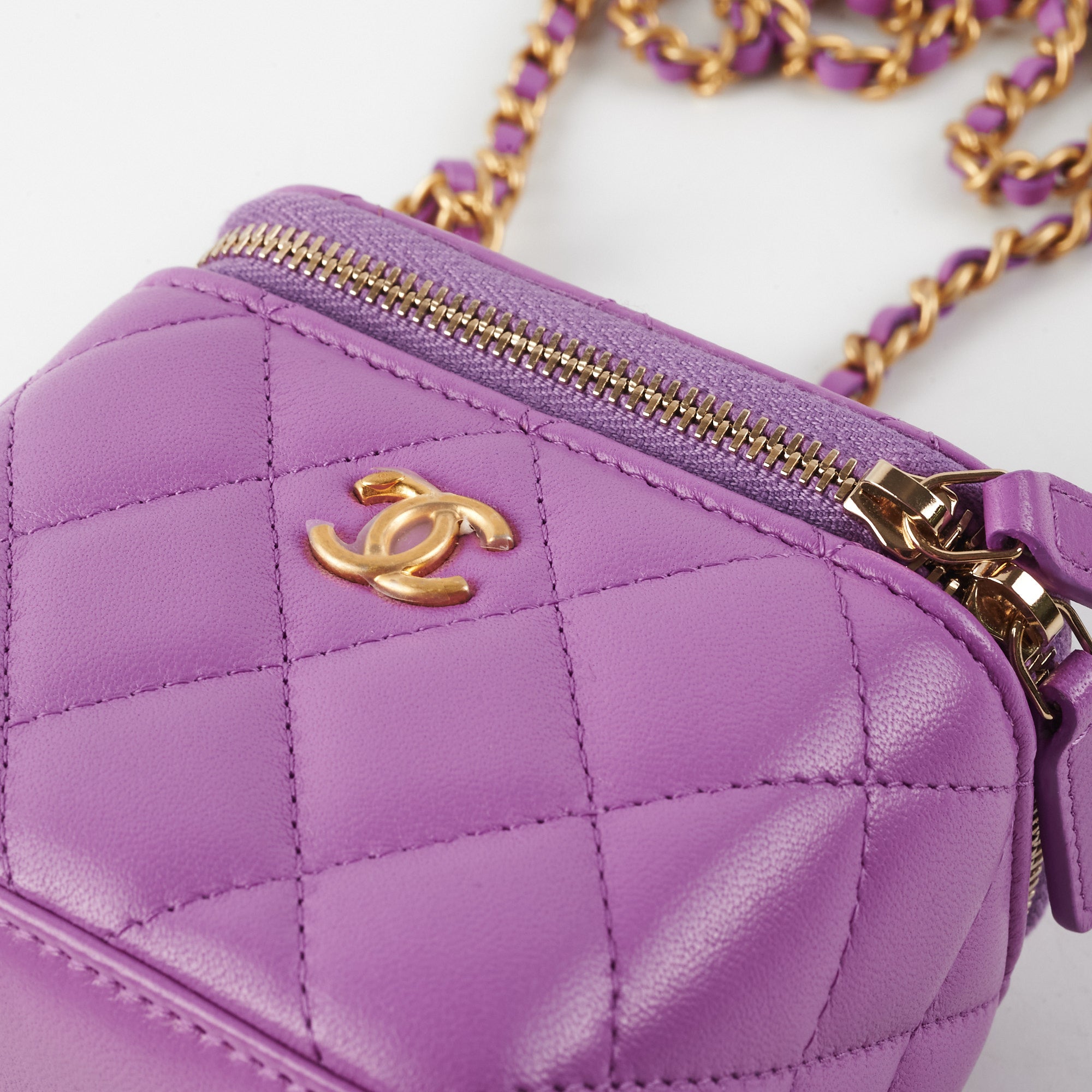 Chanel Coco Pearl Crush Mini Vanity Case w Tags  Black Mini Bags  Handbags  CHA813583  The RealReal