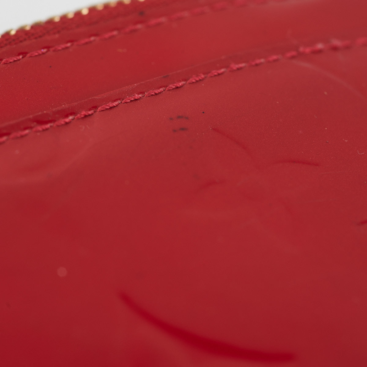 Louis Vuitton Red Monogram Vernis Pochette Cles Key Pouch Keychain Case  Metal ref.293503 - Joli Closet