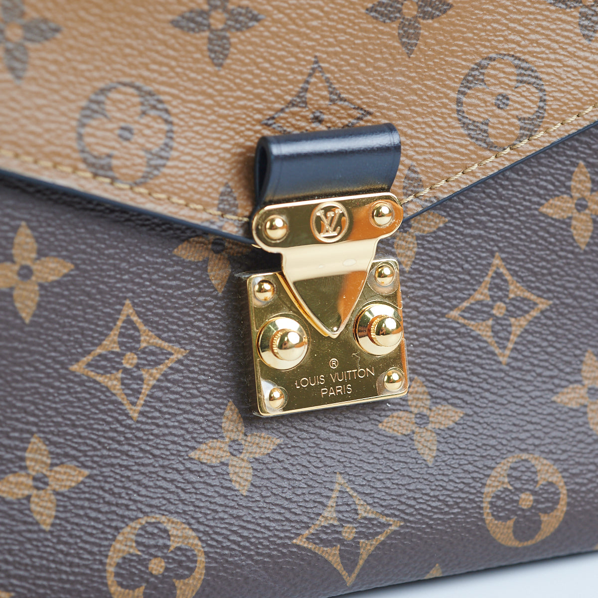 Louis Vuitton M45596 Pochette Metis手袋白色尺寸： 25x19x7cm - Replicas-Bags