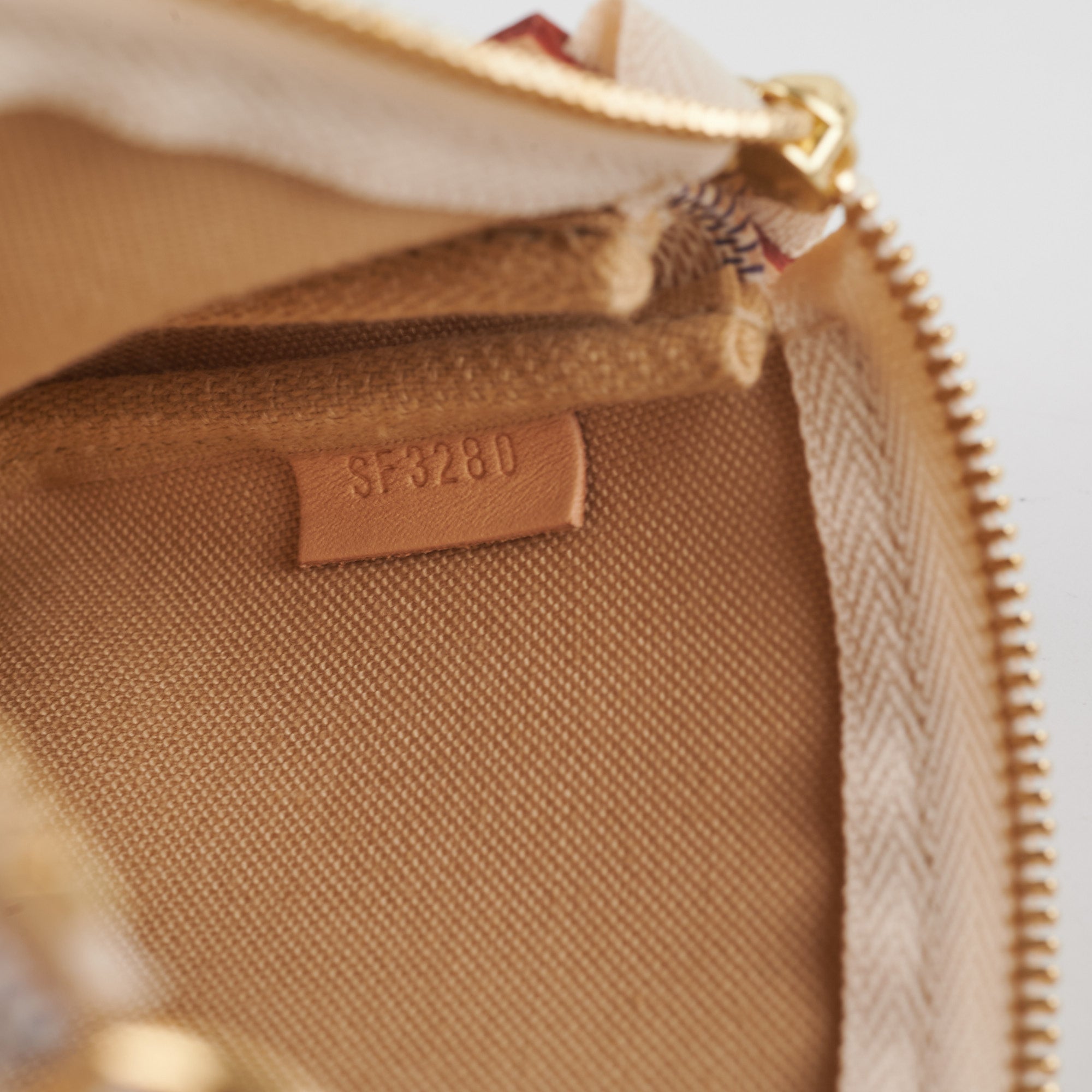 Louis Vuitton Damier Azur Mini Pochette Accessoires N58010 White Cloth  ref.943486 - Joli Closet