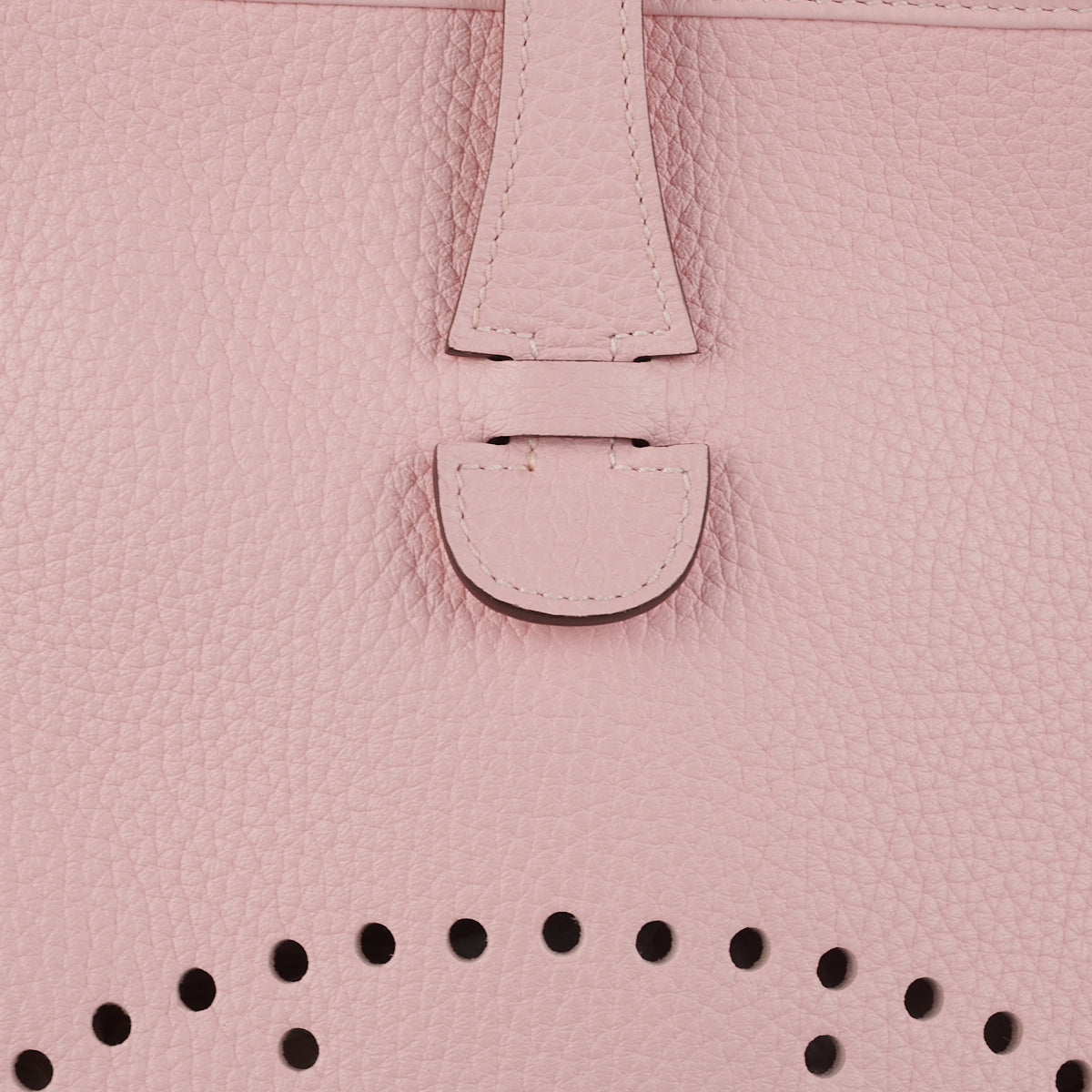 Evelyne 29 bag in pink leather