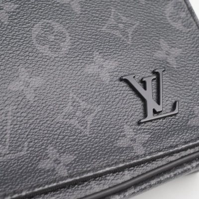 Louis Vuitton Monogram Eclipse District PM QJB08ZHXKF004