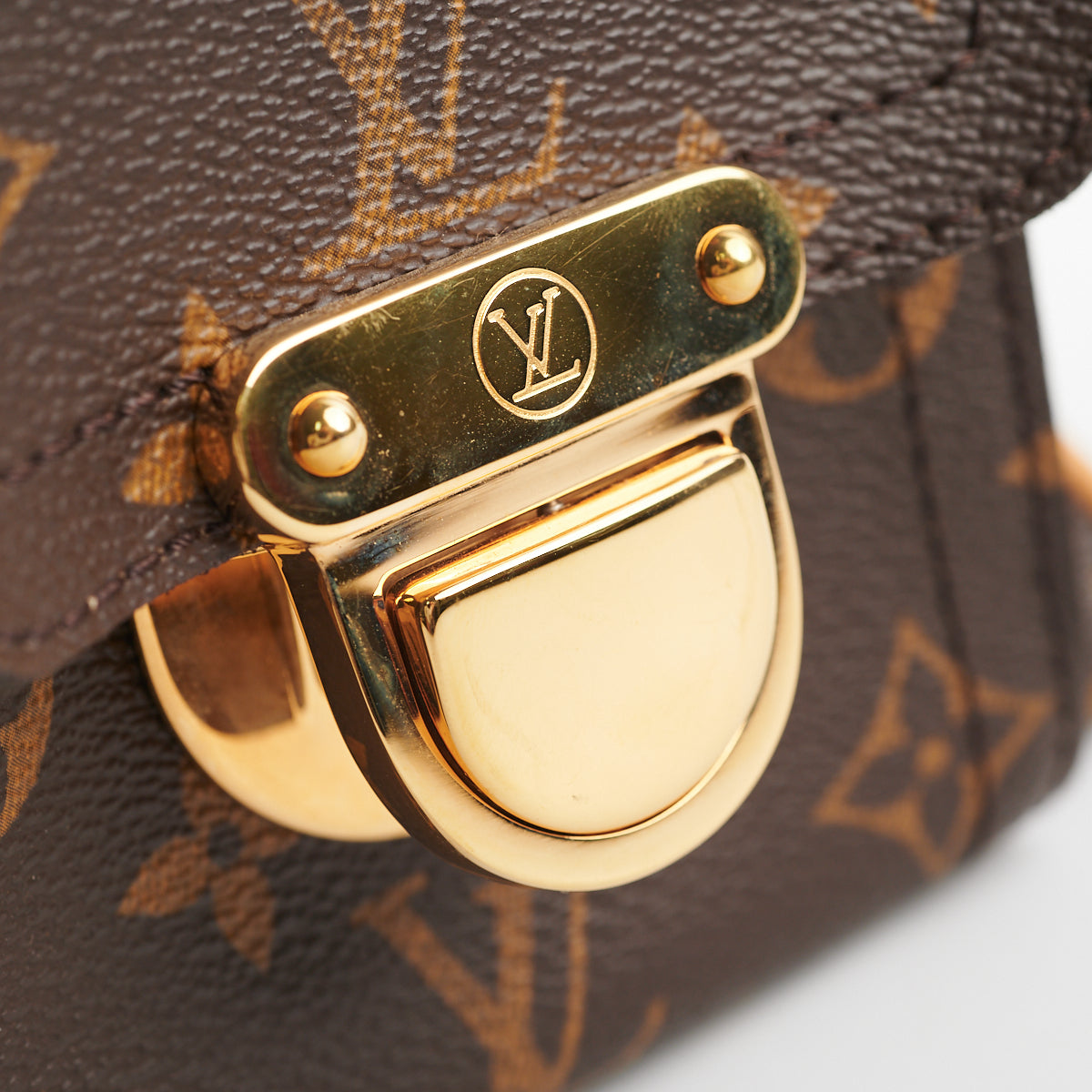 Mua Túi Đeo Chéo Nữ Louis Vuitton LV Dauphine Chain Wallet Monogram Bag  M68746 Màu Nâu  Louis Vuitton  Mua tại Vua Hàng Hiệu h042115