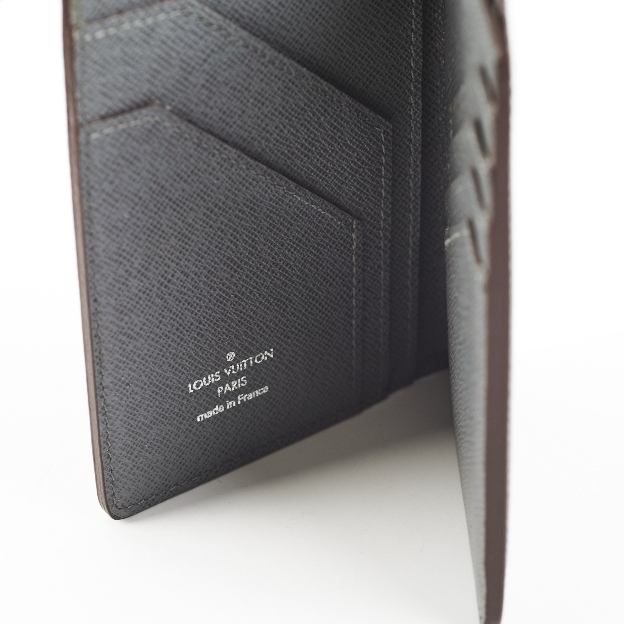 Louis Vuitton card holder  Väskor Outfit idéer
