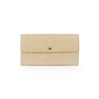 Sold at Auction: Louis Vuitton - Small Cream Frame Wallet - Vernis