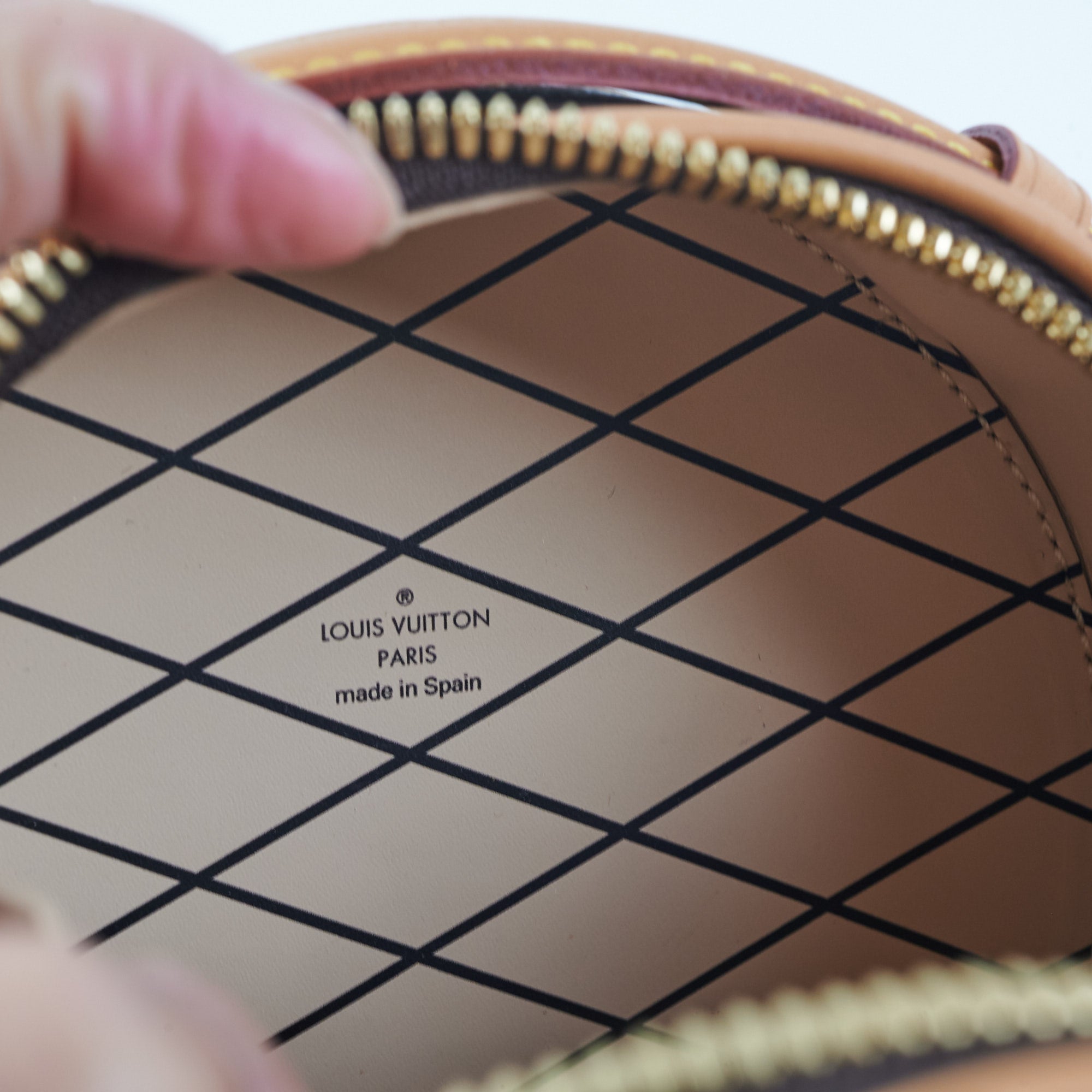 Louis Vuitton Monogram Mini Boite Chapeau 2019 Ss, Brown, * Inventory Confirmation Required