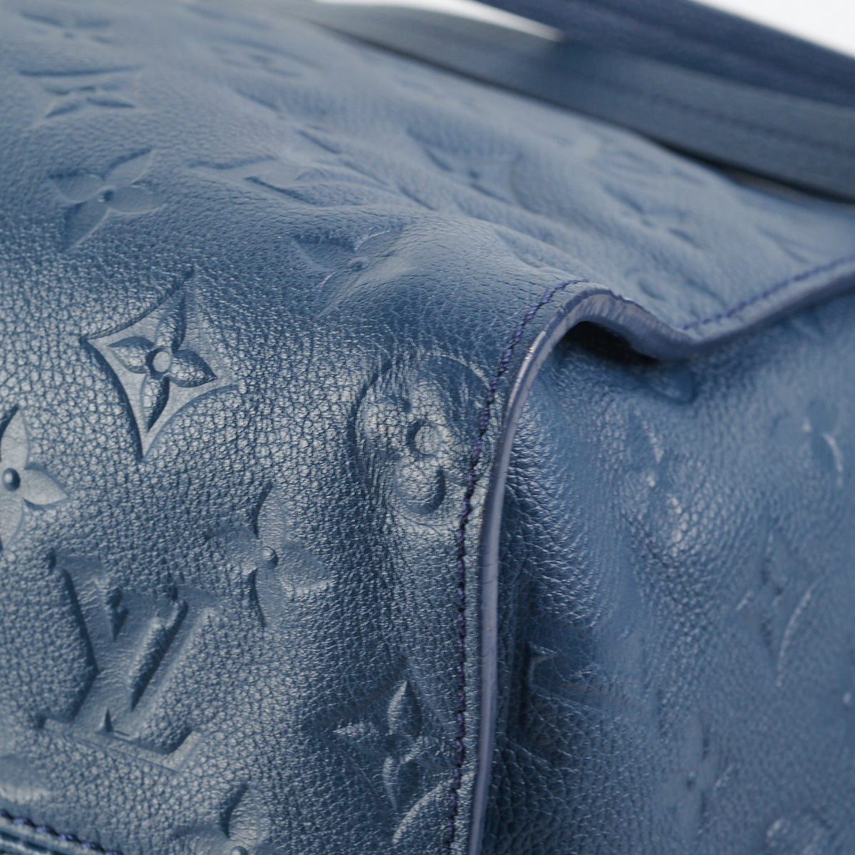 Louis Vuitton Blue Monogram Empreinte Lumineuse PM Navy blue Leather  ref.806345 - Joli Closet