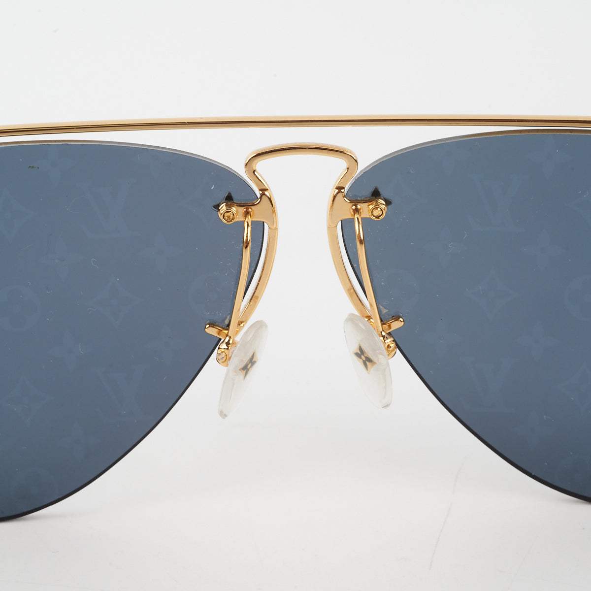 Louis Vuitton Grease Sunglasses Dark Gun Monogram Metal. Size W